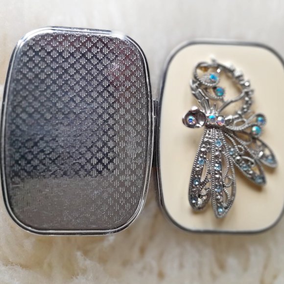Silver Dragonfly Pillbox with Bling (purplish blue stones) - Picture 2 of 3